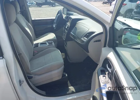 2011 Chrysler Town & Country Touring из США, поврежденный, VIN 2A4RR5DG3BR664653